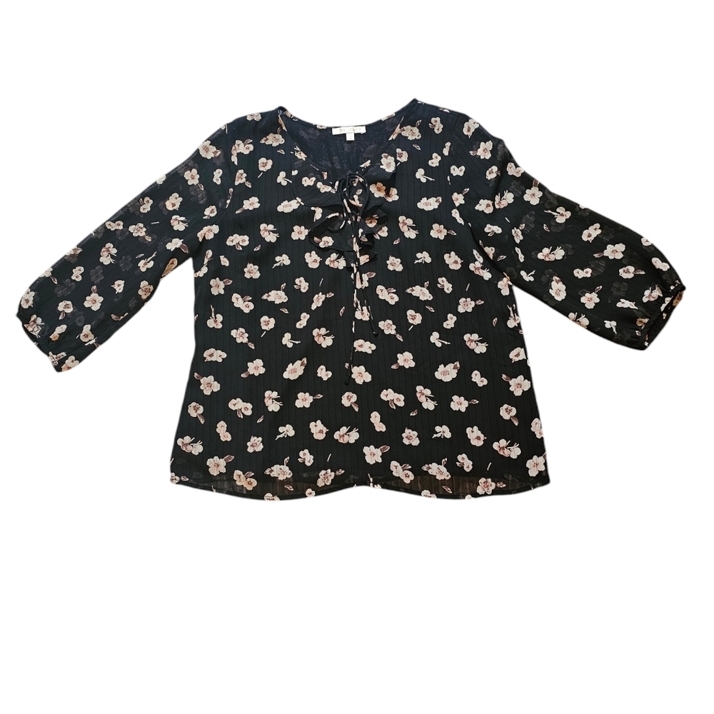 Skies are Blue  Black Floral blouse EUC sz M
